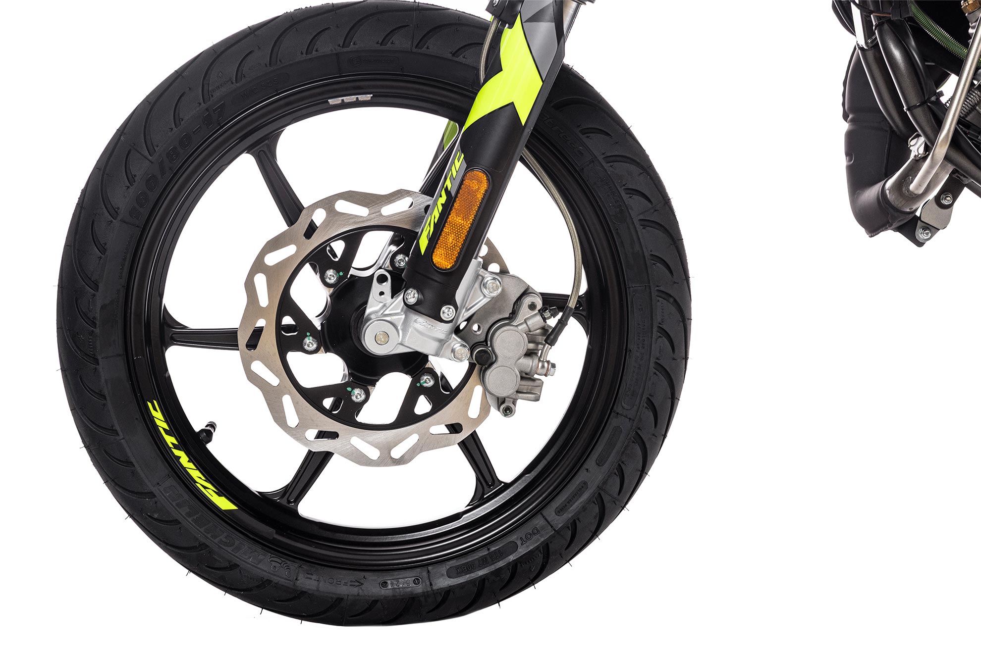 2026-XM-50-PERFORMANCE-MOTARD-7